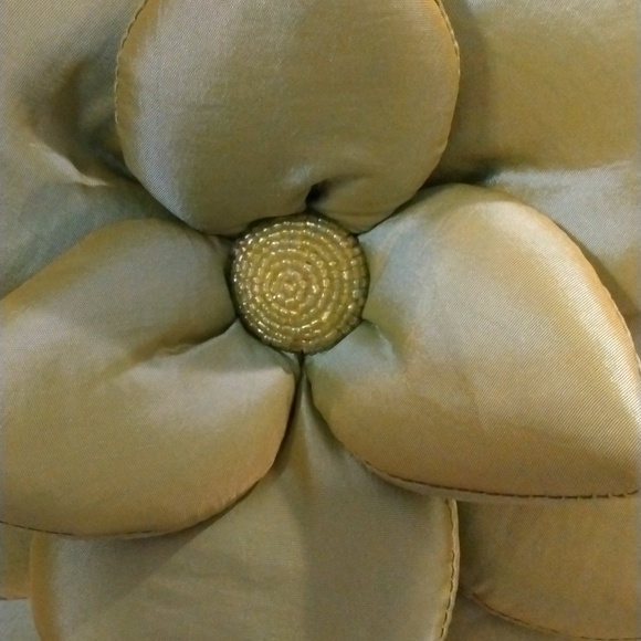 NWOT Mad bags, Taffeta Silk Flower Clutch, fairycore luxury  Y2k - Picture 2 of 6